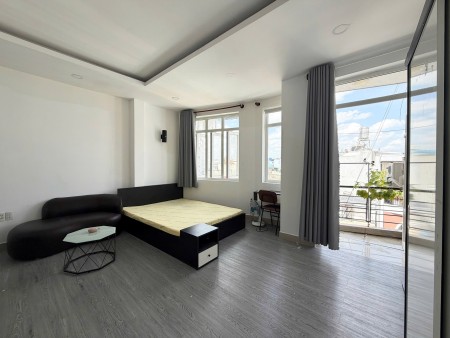STUDIO SIÊU RỘNG BAN CÔNG THOÁNG – NGUYỄN THƯỢNG HIỀN