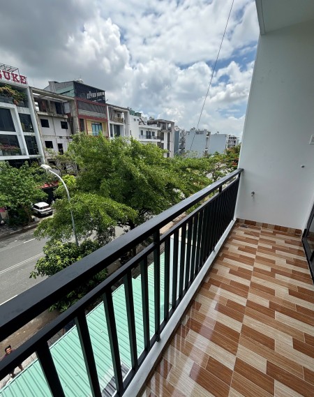 CHDV đi bộ tới UMT, ngay cát lái, 4tr7 siêu rộng 30m2 full nt có ban công (30/8 ở được)