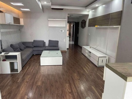 Cho thuê chung cư Sky Center, Phổ Quang - Căn 2PN, Full NT giá thuê 15tr/tháng