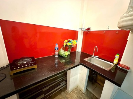 Ở ghép Q1 cách Cao Đẳng Kỹ thuật Cao Thắng 500m