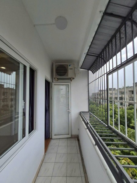 Chung Cư Phan Xích Long-2PN/ 70m2, NT cơ bản, giá 10 tr/th