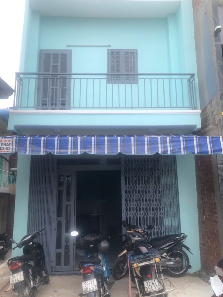 Cho thuê nhà nguyên căn. Đầu đường tân thới hiệp 21 và quốc lộ 1