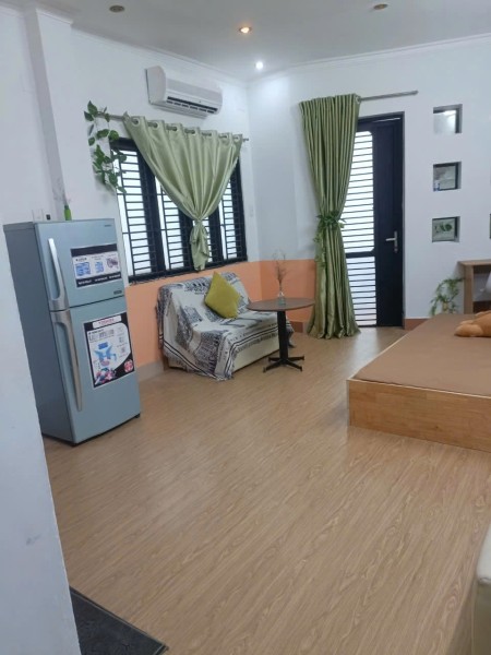 Mã P06 giá 6tr5 Studio ban công 25m2 có cửa sổ rộng, lầu 2.5 (qua tầng lửng)