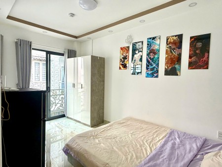 Cho thuê phòng ban công cực thoáng, mới gần ĐH Mỹ Thuật – Nguyễn Công Hoan, Phú Nhuận giáp Q1 & Q3