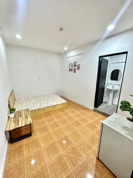 Phòng gần cv Lê Thị Riêng full nội thất cửa sổ Hoàng Sa Q3