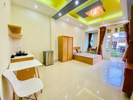 STUDIO FULL NỘI THẤT TÁCH SIÊU RỘNG BAN CÔNG THOÁNG VỊ TRÍ HOÀNG HOA THÁM BÌNH THẠNH THUẬN TIỆN
