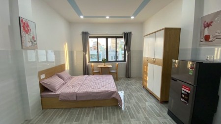 CHO THUÊ CĂN HỘ STUDIO CỬA SỔ TO - UNG VĂN KHIÊM (SÁT ĐẠI HỌC HUTECH & NGÃ TƯ HÀNG XANH)