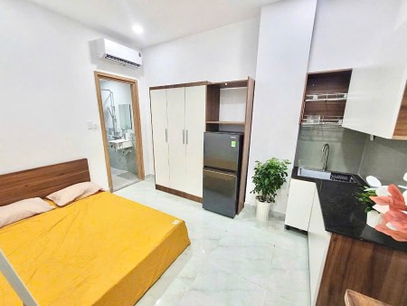 PHÒNG FULL NỘI THẤT BAN CÔNG SIÊU RỘNG ĐIỆN BIÊN PHỦ BÌNH THẠNH TIỆN NGHI DI CHUYỂN