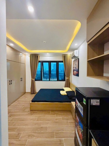 Full nội thất: giường, tủ, nóng lạnh, điều hoà, bàn trang điểm, tủ bếp, tủ lạnh, bếp từ, chăn ga gối
