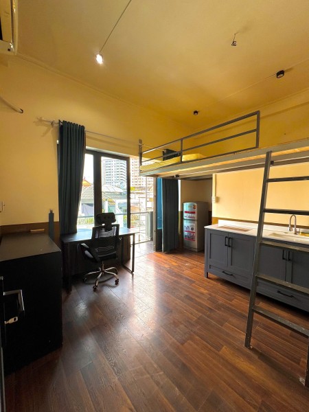 Cho thuê căn hộ duplex, có ban Công lớn đường Vạn Kiếp gần chợ Bà Chiểu, tiện đi quận 1, Phú Nhuận