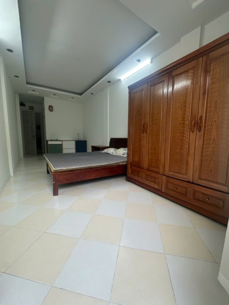 Cho thuê phòng khép kín full đồ, có ban công, diện tích 32 m2, khu vực cầu giấy!!