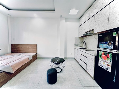 CĂN HỘ BAN CÔNG CỰC CHILL GIÁ RẺ – XÁCH VALI VÀO Ở NGAY