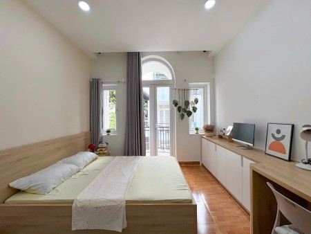 PHÒNG 45m2 MỚI SIÊU ĐẸP – BAN CÔNG LỚN GIÁP QUẬN 1 | FULL NỘI THẤT MỚI | ĐIỆN BIÊN PHỦ, BÌNH THẠNH