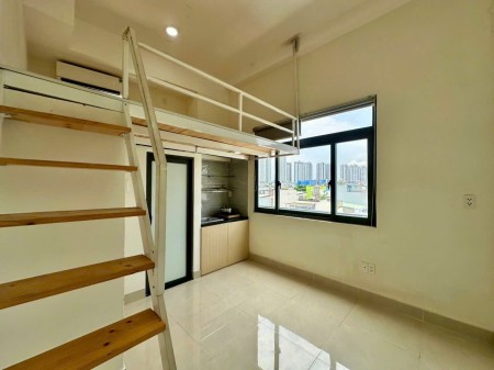 Gác lửng cửa sổ thoáng tòa nhà sạch đẹp - Phan Văn Hân gần chợ Thị Nghè
