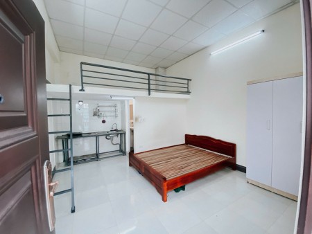 Phòng trọ cửa sổ thoáng 255 Cầu Giấy 3tr7