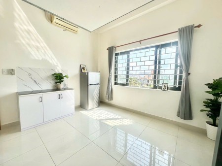 Cho thuê phòng duplex cửa sổ trời ngay Dương Quảng Hàm
