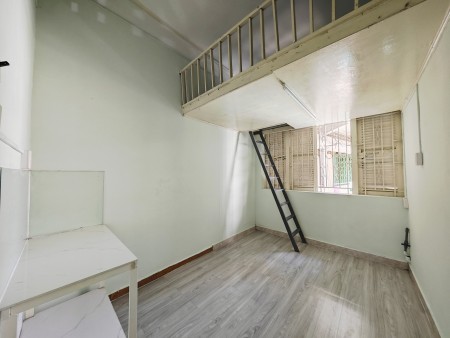PHÒNG RIÊNG CHỦ GIỜ TỰ DO CÓ GÁC WC RIÊNG