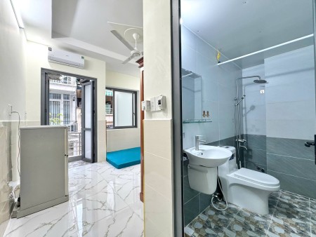 Room 30 m² · Đường Cách Mạng Tháng Tám