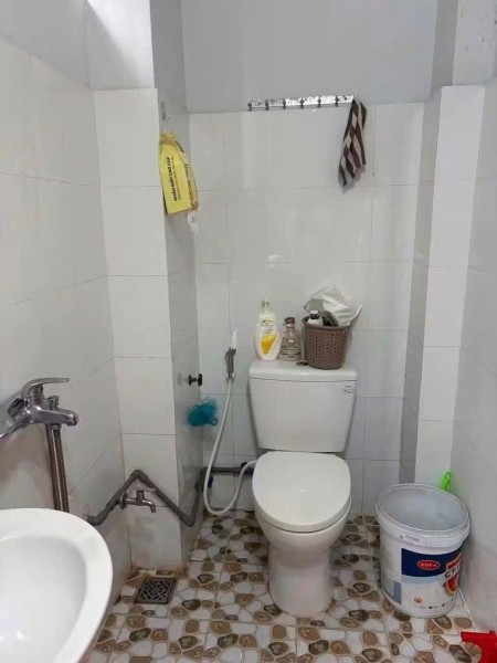 Nhà 1 trệt - 1 lầu có 2 phòng ngủ giá 10tr - hẻm số 6 đường số 3- Phú THọ
