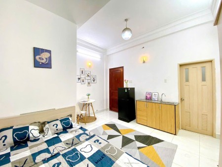 PHÒNG MỚI THOÁNG MÁT NGAY QUỐC LỘ 13 KẾ BÊN BÊN XE MIỀN ĐÔNG CŨ