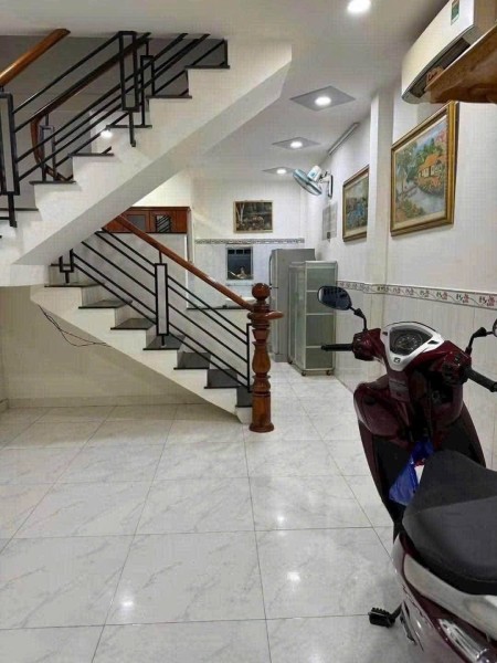Nhà riêng 1/Phan Đăng Lưu, Phú Nhuận sẵn nội thất giá 14 tr/th (2PN 96.5m2)
