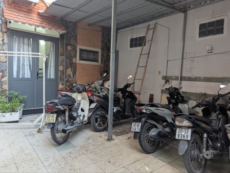 Cho thuê phòng trọ khu vực sau bệnh viện Lê Văn Thịnh, 20m2 chưa tính gác, 3.5tr/tháng như hình