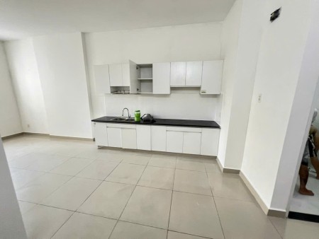 Cho thuê C/c Topaz Garden, 04 Trịnh Đình Thảo - Căn 2PN giá thuê 8tr5