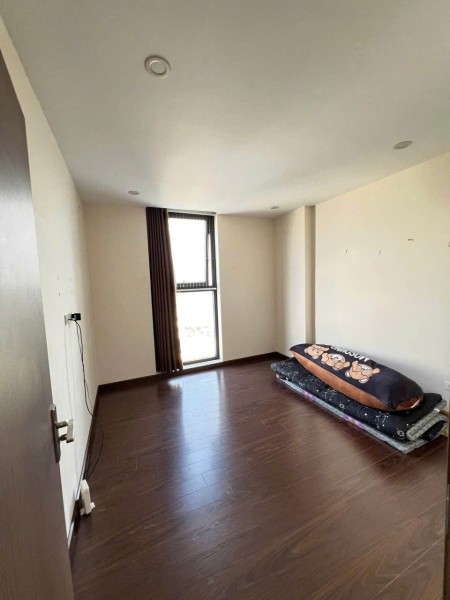 Căn Penthouse Bảy Hiền- 4 phòng ngủ 150m2- giá 17 triệu/ tháng