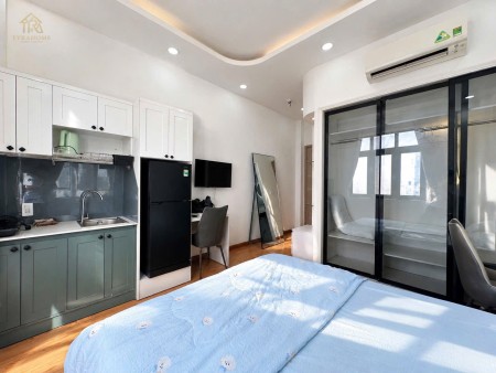 Cho thuê phòng trọ Studio Hoàng Diệu Phú Nhuận - Cửa sổ lớn cực thoáng, hẻm ô tô, free 2 xe