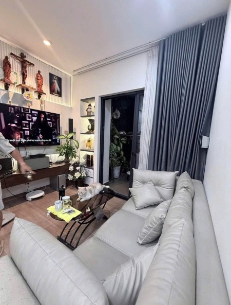 Cho thuê căn hộ Kingston Residence 2 Phòng ngủ, full nội thất giá 16 triệu