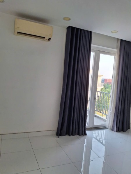 có điều hòa, điện nước giá dân