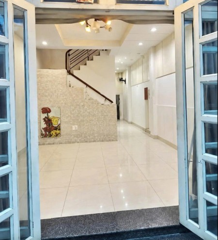 Nhà nguyên căn 1/ Hai Bà Trưng q3/ 2PN-Nội Thất Cơ Bản giá 14tr/th