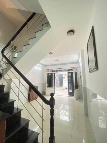 Nhà sẵn nội thất 2PN, 1 Trệt 1 lầu hẻm Phan Đăng Lưu, 91m2 giá 14 tr/th