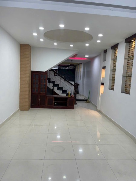 Cho thuê nhà hẻm Nguyễn Sỹ Sách, Tân Sơn - 1 trệt 2 lầu, 3PN. Giá: 14tr/tháng!