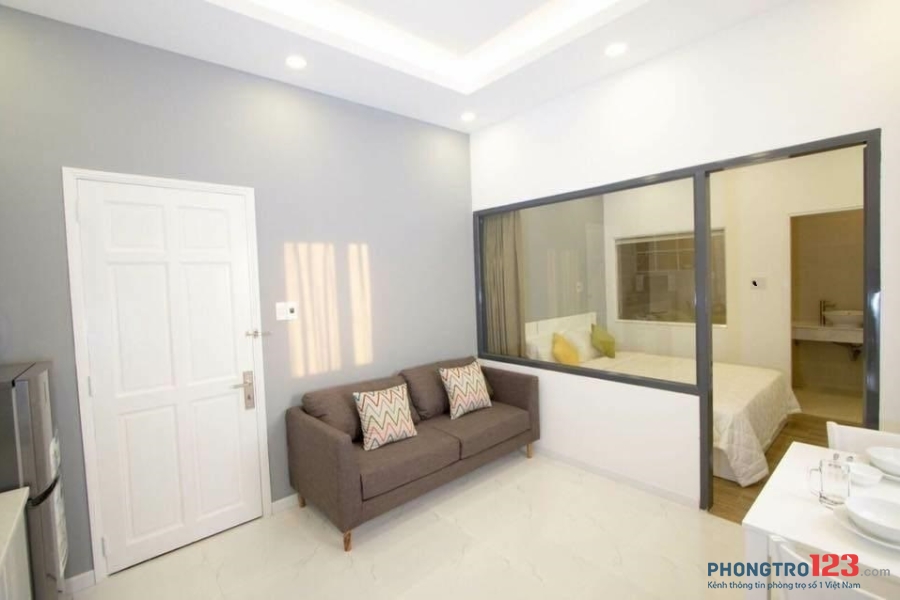 Cho thuê căn hộ dịch vụ cầu Nguyễn Văn Cừ, Quận 5 full nội thất