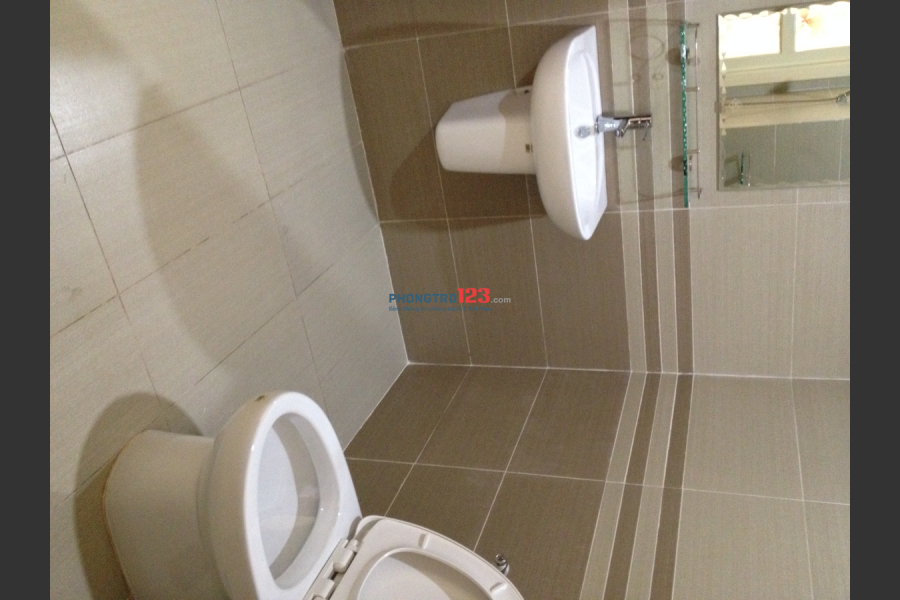 PHÒNG CHO NVVP, SV THUÊ, HẺM 686 CMT8, GẦN CÔNG VIÊN LÊ THỊ RIÊNG, 2 TRIỆU/THÁNG , 10M2