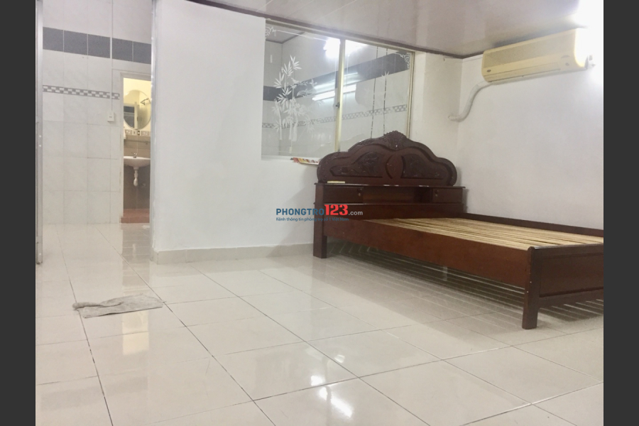 Cho thuê nhà HXH mới Vào KD ngay 230/4 Hai Baa2 Trưng, Q.1 1T 1Lửng 1PK, 2PN, 1 P.Bếp 1WC có Nội Thất 80m2 16,8tr