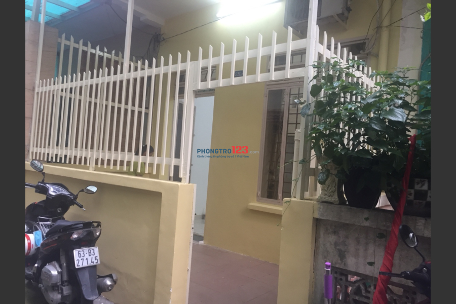 Cho thuê nhà HXH mới Vào KD ngay 230/4 Hai Baa2 Trưng, Q.1 1T 1Lửng 1PK, 2PN, 1 P.Bếp 1WC có Nội Thất 80m2 16,8tr