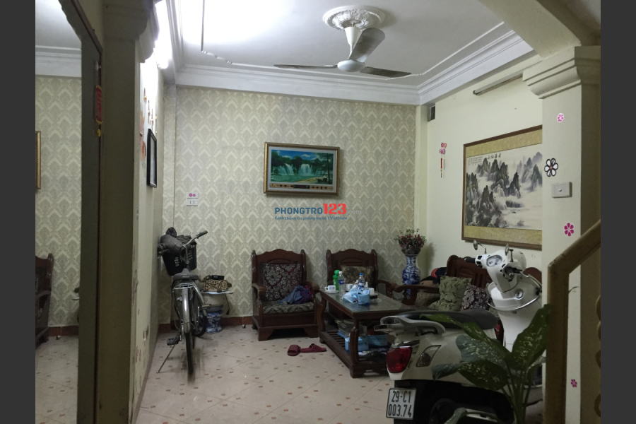 Cho thuê nhà 5 tầng quận Hoàn Kiếm - dtsd 100m2