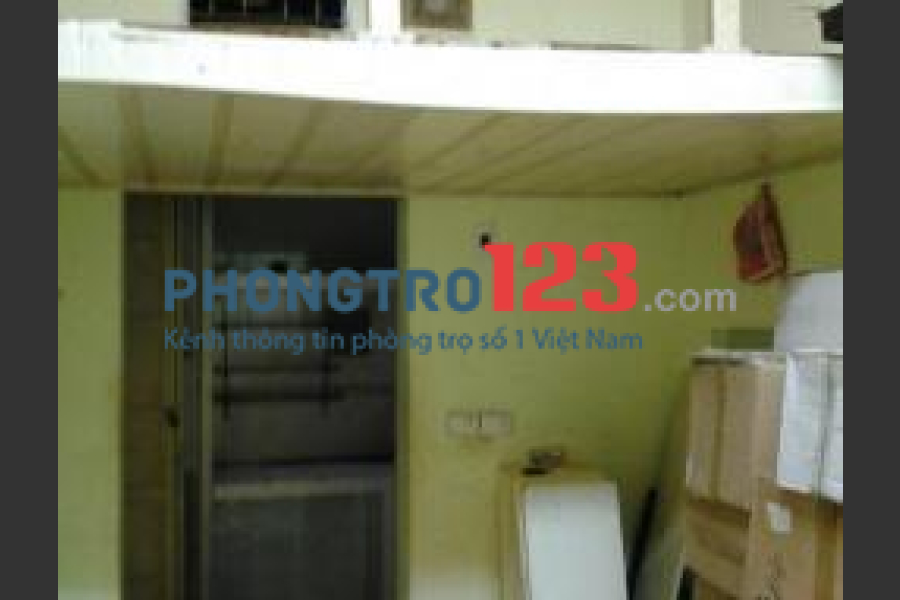 Cho thuê phòng diện tích 12m2 có gác xép gần Hồ Hoàn Kiếm