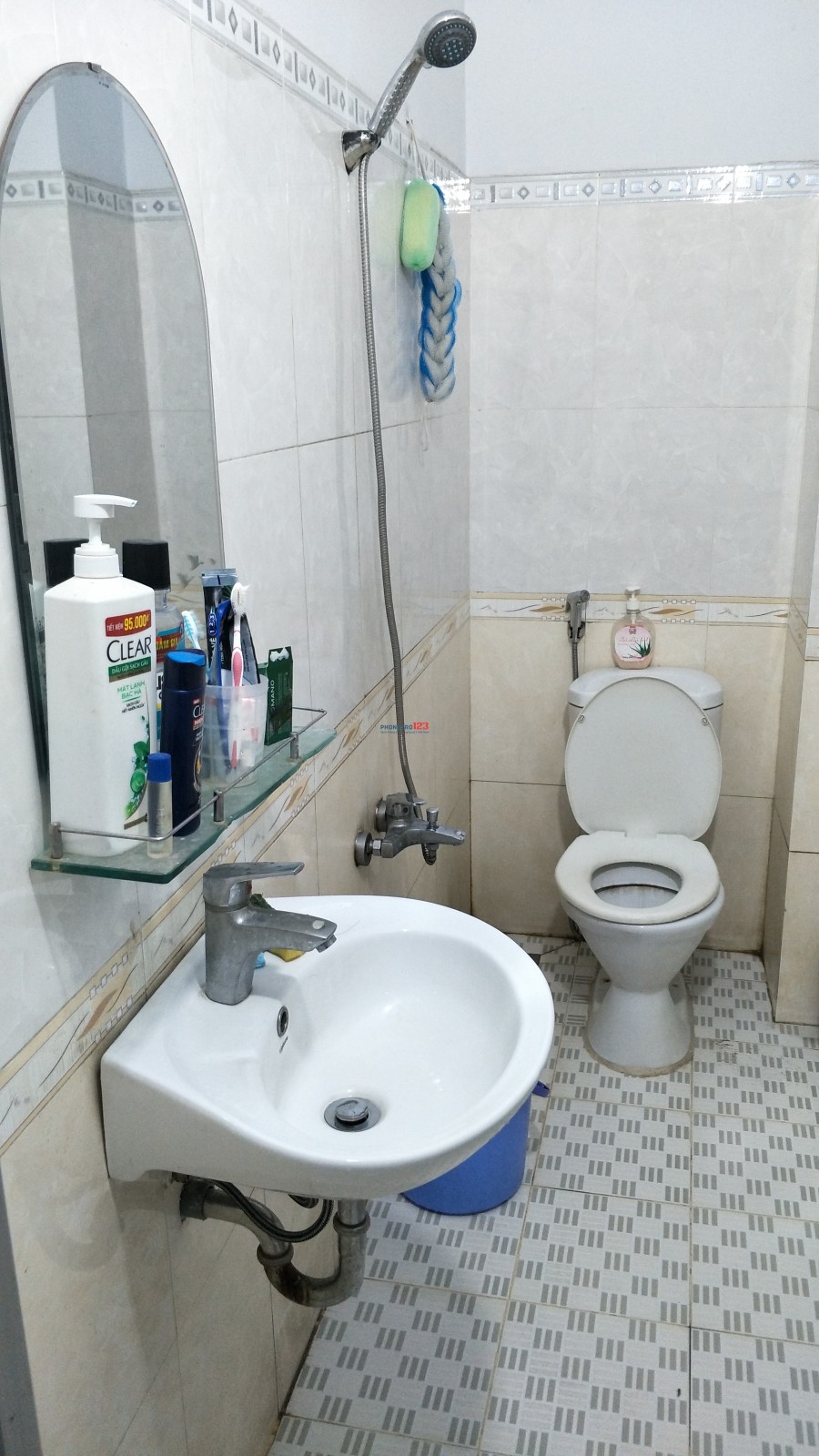 Cần 1 nam ở ghép đường Mã Lò, Bình Tân