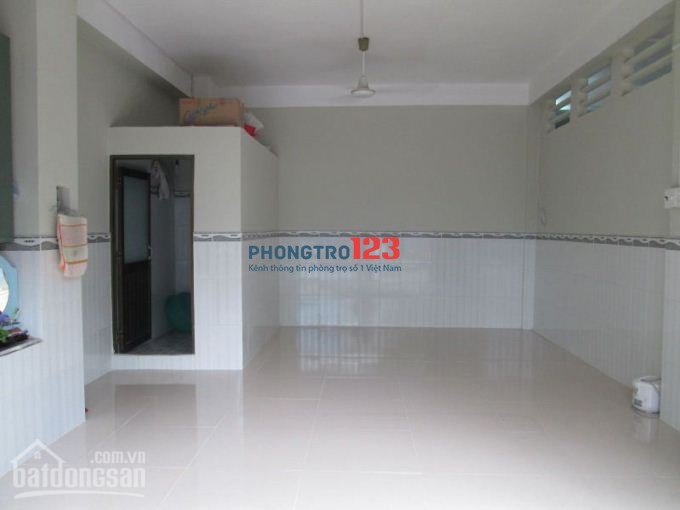 Cho thuê phòng trọ hẻm 236 Nguyễn Thái Bình, Tân Bình, 15m2, wc, cửa sổ, giờ tự do, gía 2.7 triệu