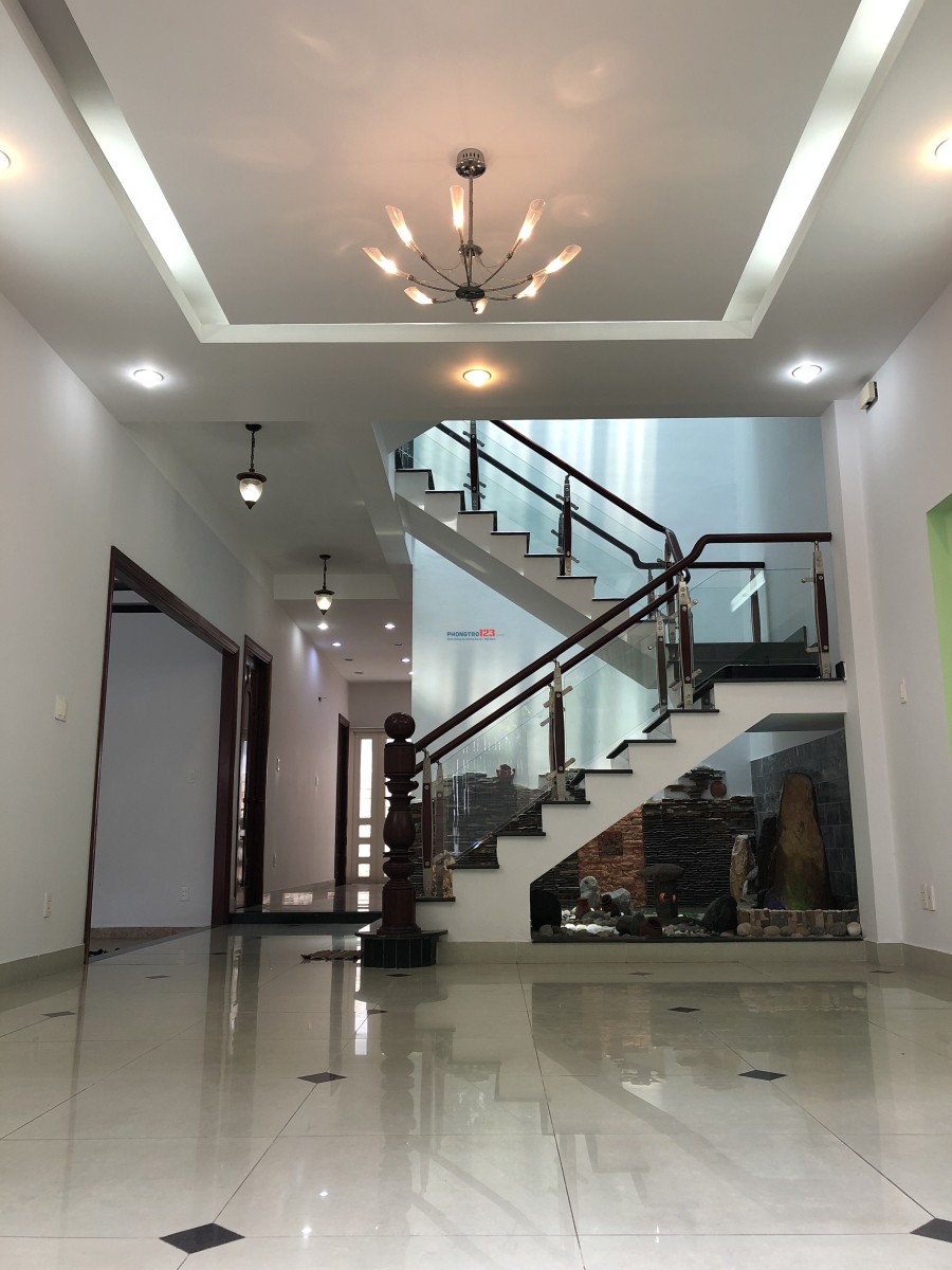 KTX Biệt thự Homestay ở ghép 1,6 triệu/người, miễn phí điện, nước, wifi, giữ xe, máy lạnh...