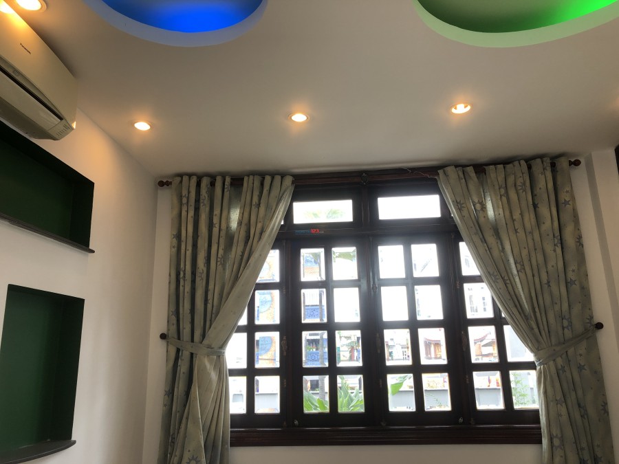 KTX Biệt thự Homestay ở ghép 1,6 triệu/người, miễn phí điện, nước, wifi, giữ xe, máy lạnh...