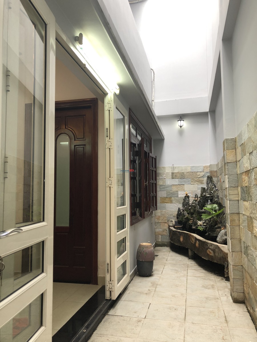 KTX Biệt thự Homestay ở ghép 1,6 triệu/người, miễn phí điện, nước, wifi, giữ xe, máy lạnh...