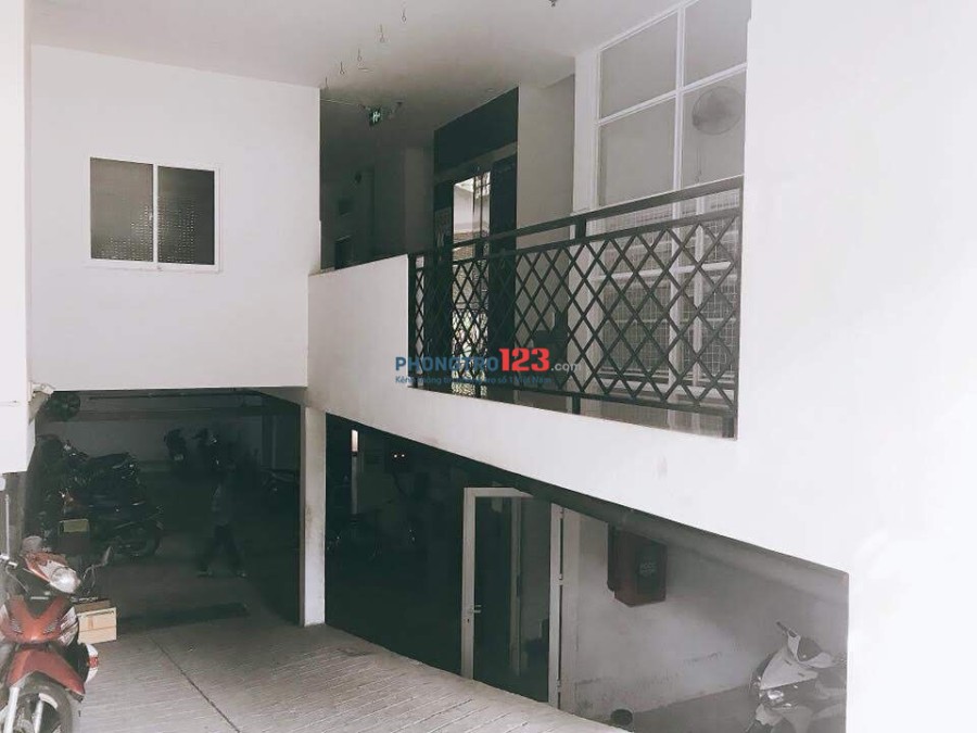 Phòng trọ có nội thất Quận 7, gần Phú Mỹ Hưng, đường Nguyễn Thị Thập, 4.2tr, 3 người
