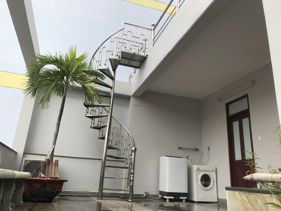 Homestay Biệt Thự gần Lotte Q.7 chỉ 1,6 tr/tháng, miễn phí: điện, nước, wifi, giữ xe, vệ sinh KTX