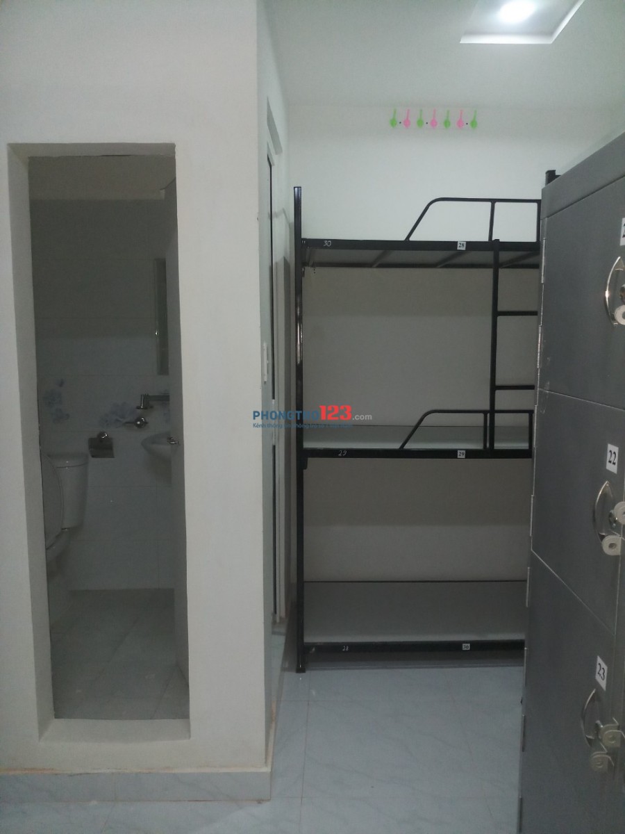 Cho thuê KTX máy lạnh giá rẻ Quận Tân Bình 450k
