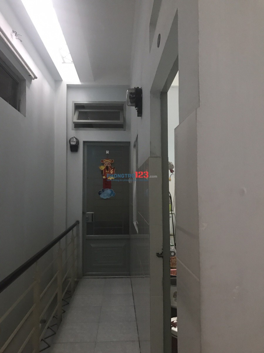 Cho thuê căn hộ mini 50m2 full nột thất( 1 bếp, 1 phòng ngủ) mặt tiền Hoàng Hoa Thám, Tân Bình