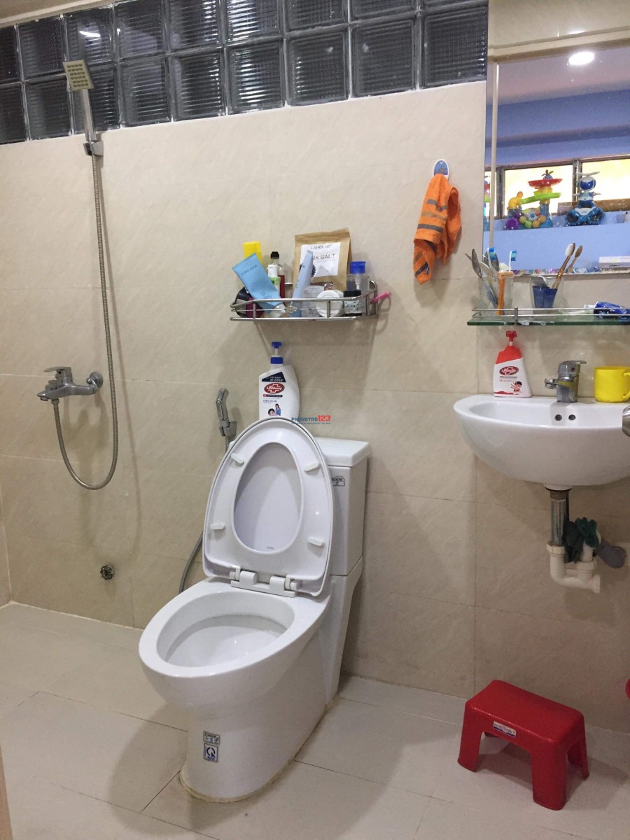 Cho thuê phòng trọ đủ nội thất, toilet riêng khu chung cư Phạm Viết Chánh, quận Bình Thạnh